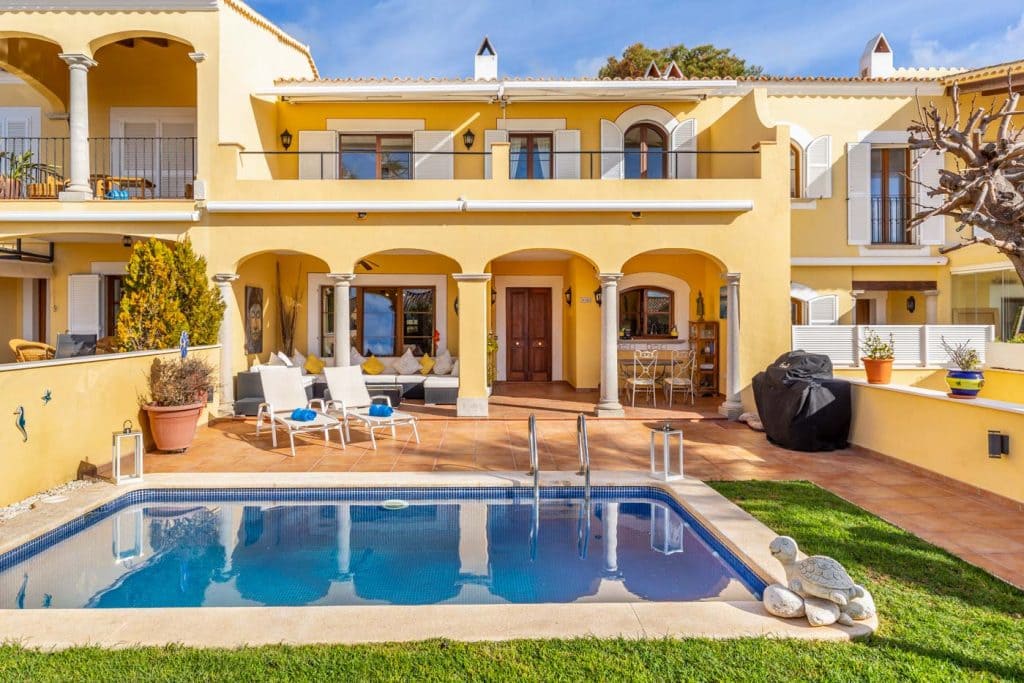 Charming townhouse in a waterfront community with sea views in Mar del Sur Santa Ponsa
